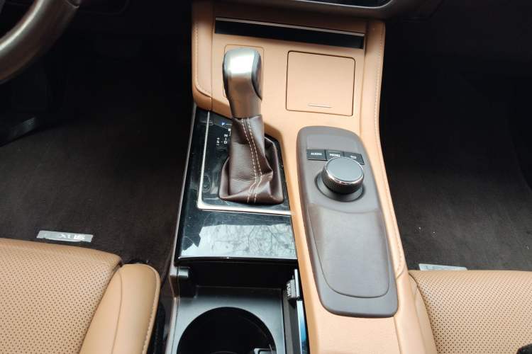 Used Lexus ES 2015 200 Elite Edition
