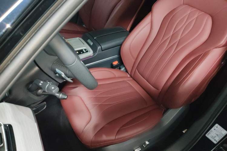 Used Hongqi HS5 2025 2.0T All-Wheel-Drive Flagship Pro Edition
