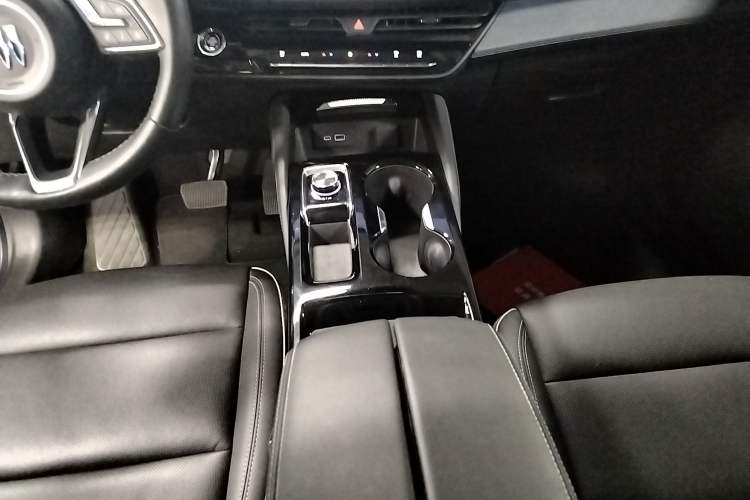 Used Buick Envision 2024 Encore Plus 28T Two-Wheel Drive Luxury Edition
