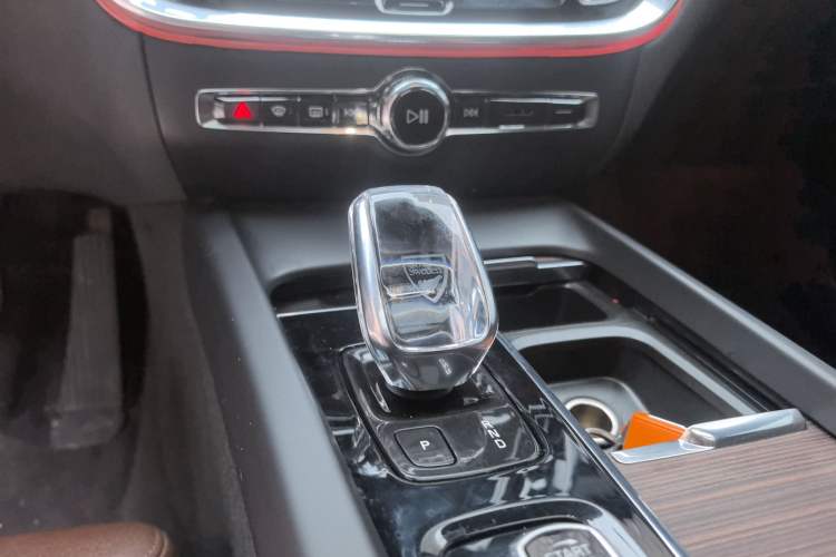 Used Volvo S60 2022 B4 Zhiyuan Luxury Edition
