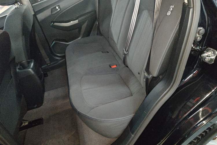 Used Venucia T70 2016 2.0L CVT Smart Choice Edition
