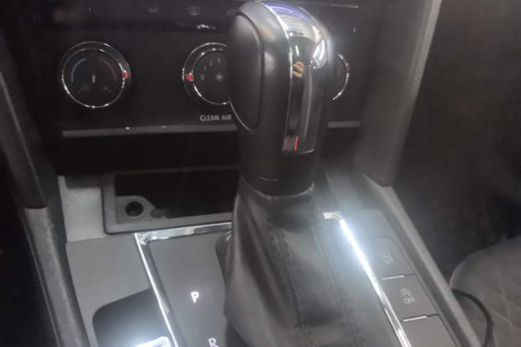 Used Volkswagen Lamando 2019 230TSI DSG Fashion Edition China VI
