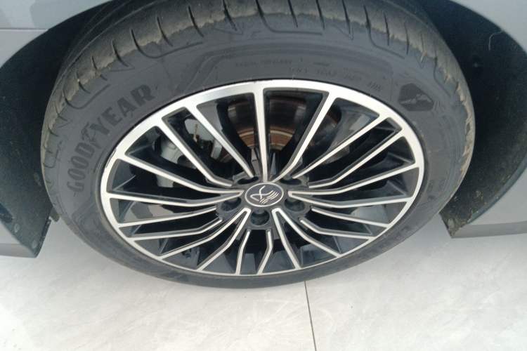 Used BYD Han 2023 DM-i Champion Edition 121KM Prestige Model
