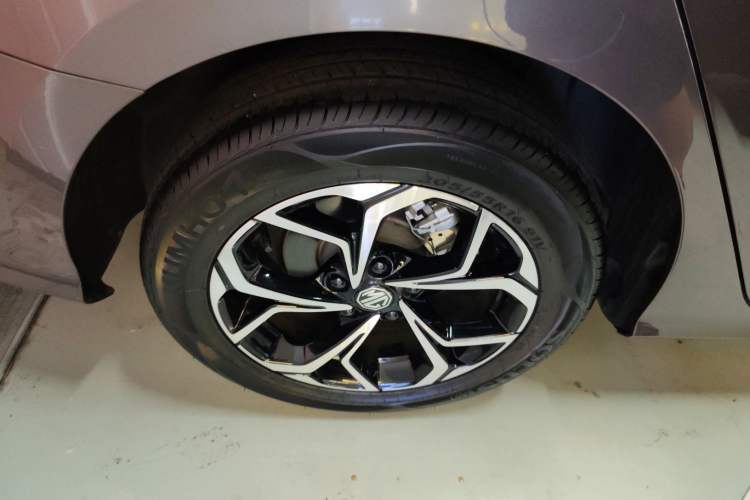 Used MG 5 2023 180 DVVT CVT Luxury Edition
