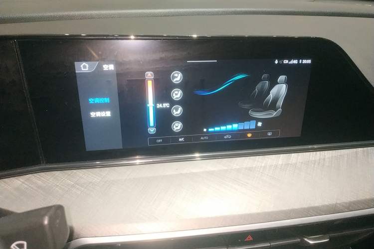 Used Changan Eado 2023 Changan Edition PLUS Blue Whale NE 1.4T GDI DCT Prestige Version