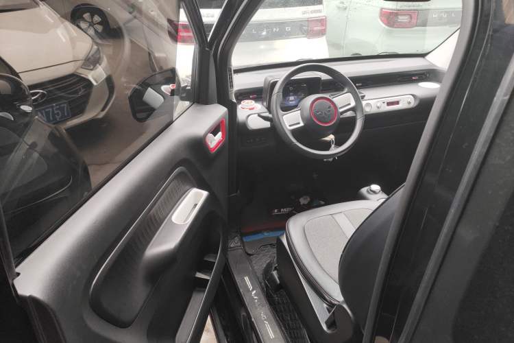Used Wuling Hongguang MINIEV 2022 GAMEBOY 300km Enthusiast Model with Lithium Iron Phosphate