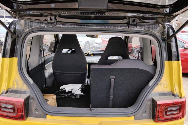 Used Wuling Hongguang MINIEV 2022 Macaron Premium Model – Lithium Iron Phosphate
