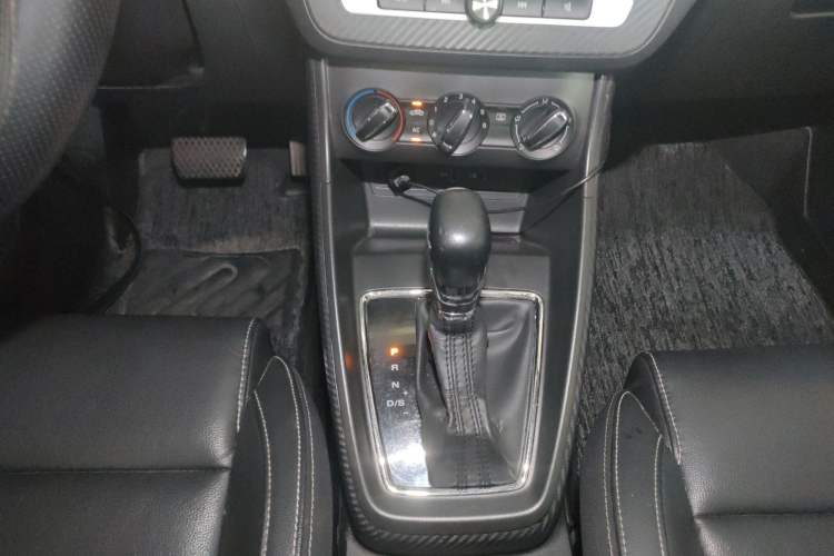 Used MG ZS 2018 1.5L Automatic Elite Edition China V Standard
