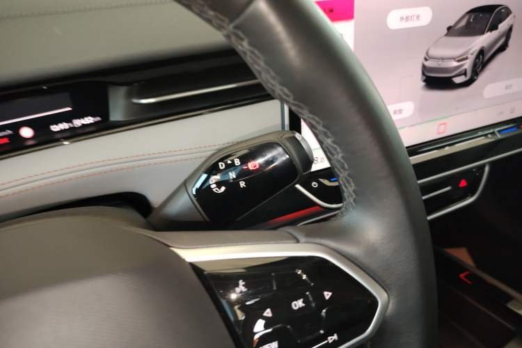 Used Volkswagen ID.7 VIZZION 2024 AIR model
