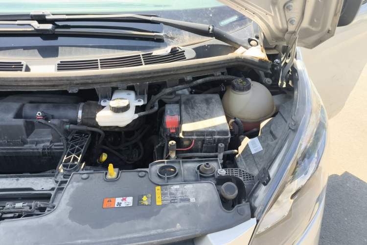 Used Ford Transit 2017 2.0T Diesel Multi-Function Commercial Vehicle Mid-Drive Mid-Roof China V Standard
