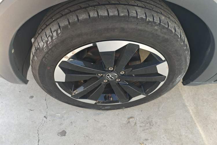 Used Volkswagen Tacqua 2021 200TSI DSG JoyConnect Edition