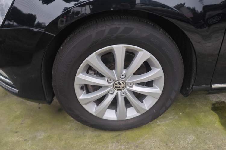 Used Volkswagen Magotan 2015 Revised Version 2.0 TSI Luxury Edition