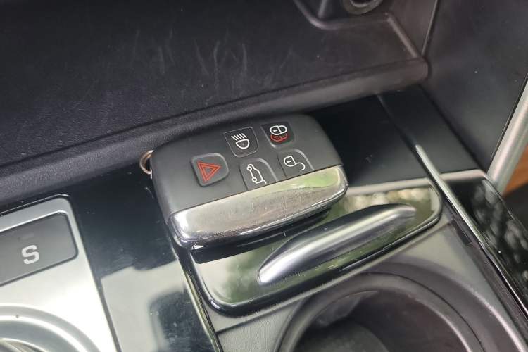 Used Land Rover Discovery 2017 3.0 SC V6 HSE
