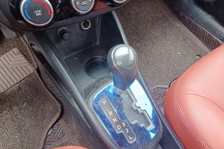 Used Kia K2 2015 Sedan 1.4L Automatic GLS