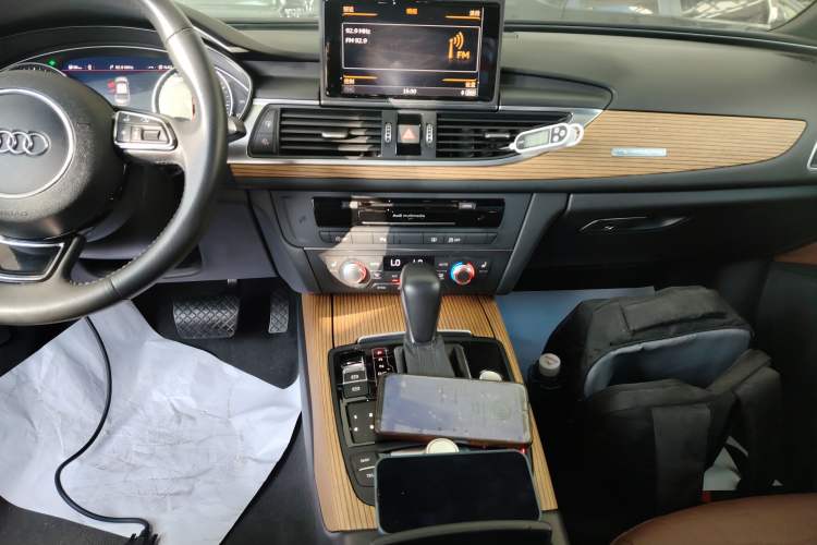 Used Audi A6L 2018 30th Anniversary Edition 45 TFSI quattro Sport model
