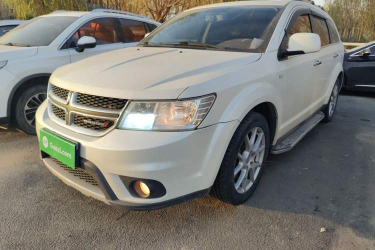 Used Dodge Journey 2013 2.4L Two-Wheel Drive Luxury Version
