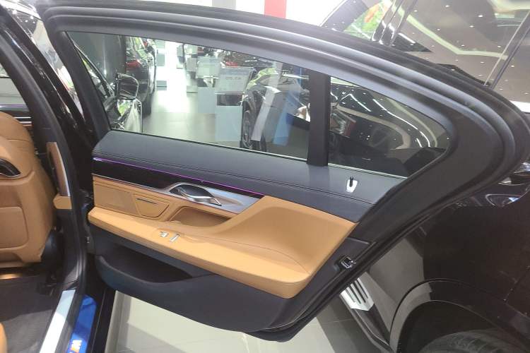 Used BMW 7 Series 2018 730Li Leading Model M Sport Package