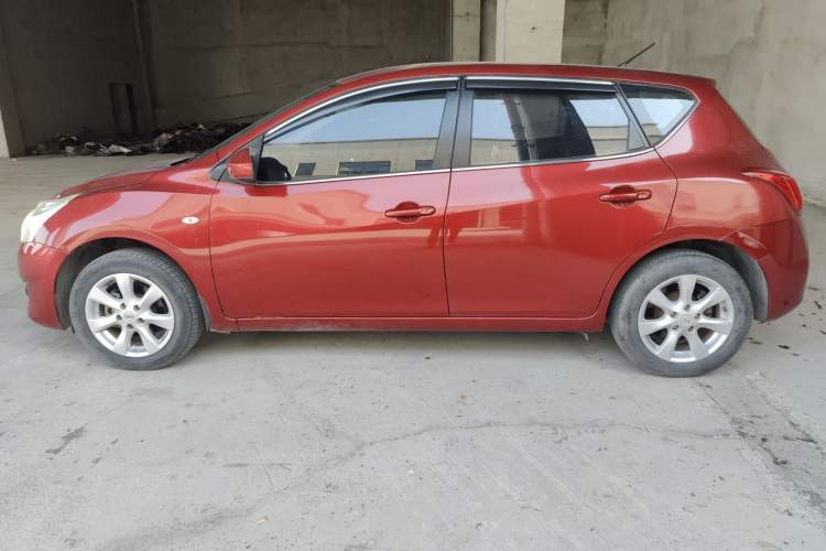 Used Nissan Tiida 2014 1.6L CVT Comfort Model
