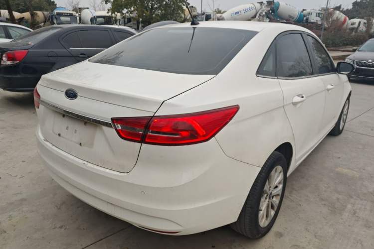 Used Ford Escort 2017 Happiness Edition 1.5L Automatic Fashion Version
