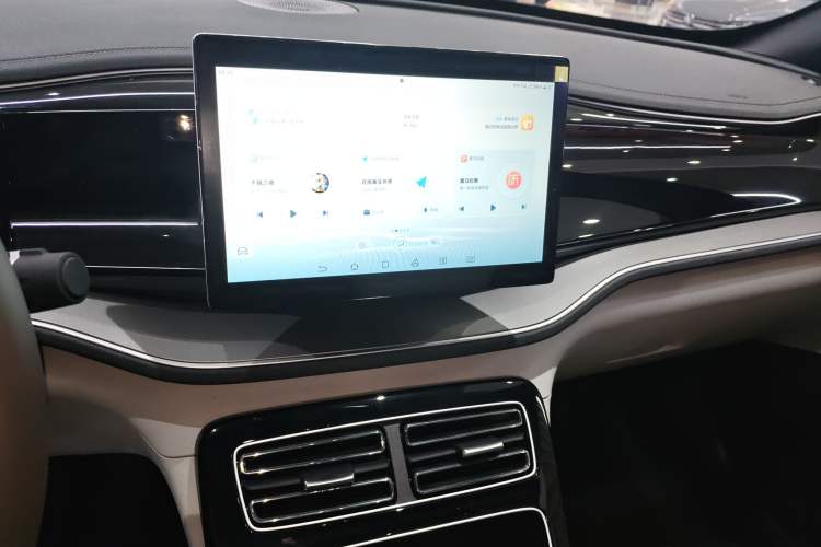 Used BYD Qin PLUS 2024 HONOR Edition DM-i 120KM Leading Model
