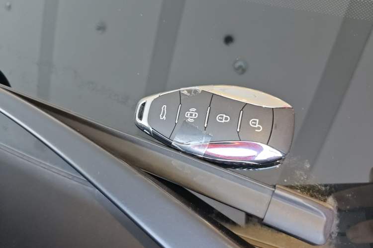 Used Hongqi EH7 2024 690 Pro
