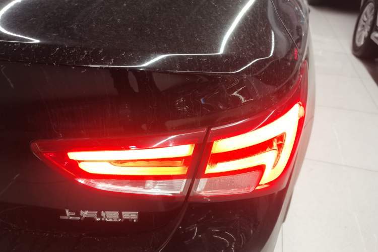 Used Buick Verano 2019 Sedan 20T Dual-Clutch Leading Model
