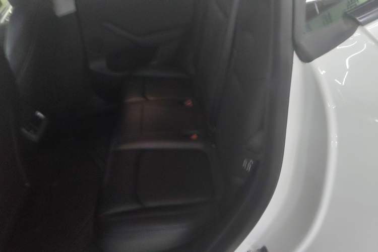 Used Tesla Model Y 2022 Long-Range All-Wheel-Drive Version