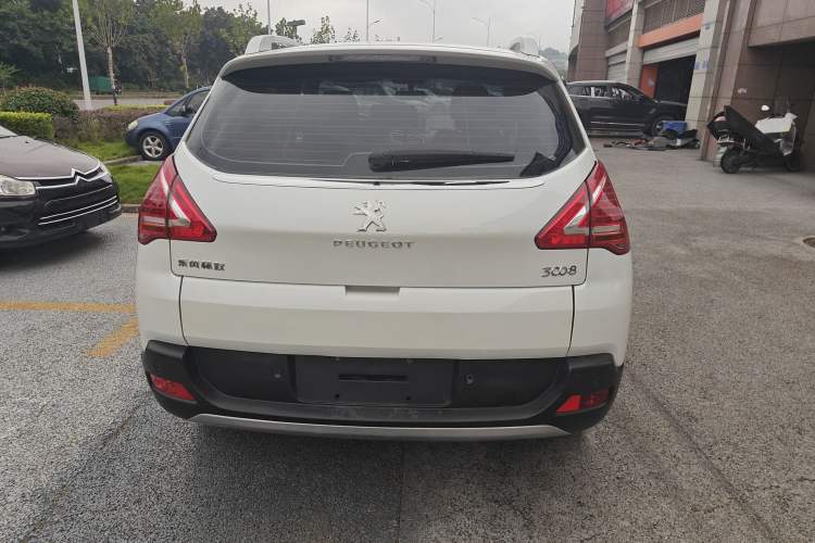 Used Peugeot 3008 2015 2.0L Automatic Classic Edition
