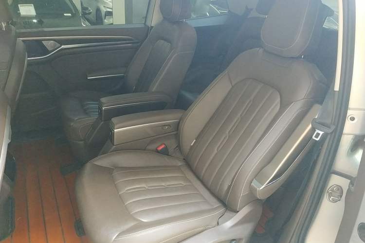 Used Volkswagen Viloran 2020 330TSI Luxury Edition
