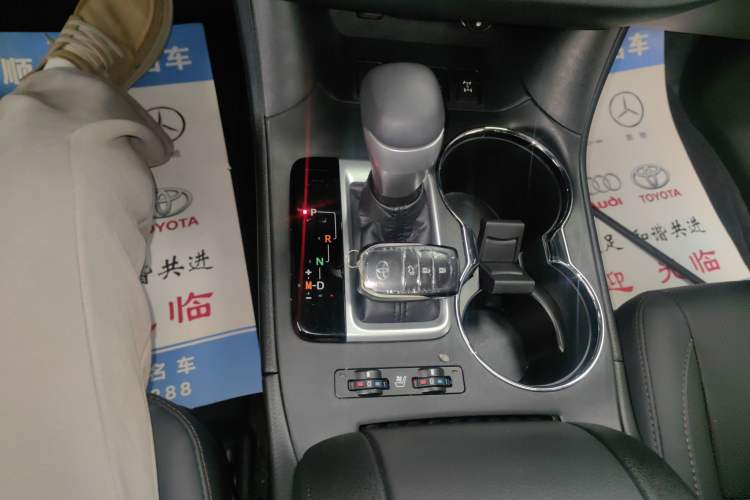 Used Toyota Highlander 2018 2.0T Four-Wheel Drive Supreme Edition 7-Seater China VI
