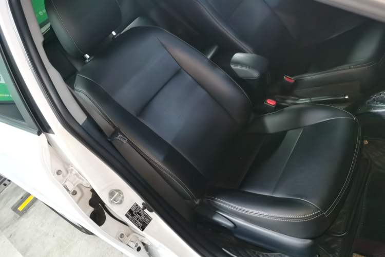 Used Toyota YARiS L 2015 1.5E Automatic Charm Edition
