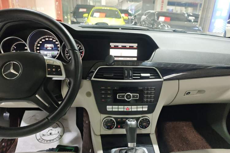 Used Mercedes-Benz C-Class 2013 C 180 Classic Grand Edition
