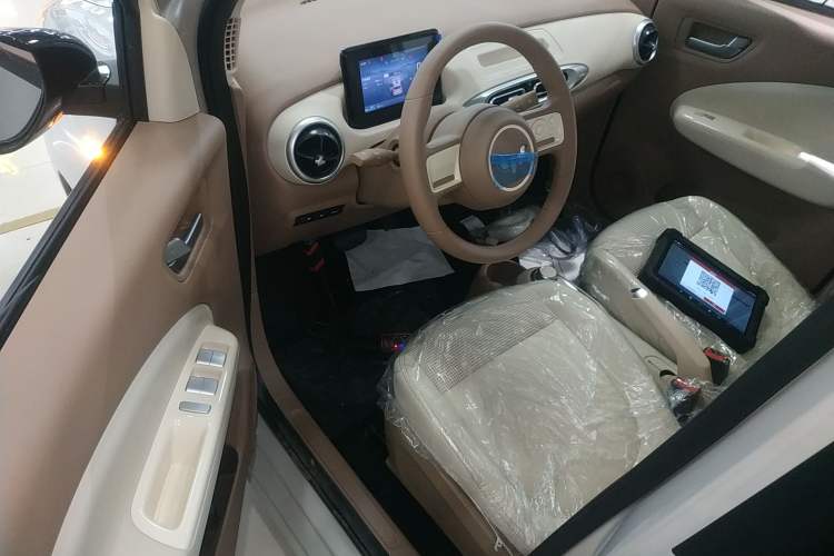 Used Wuling Hongguang MINIEV 2025 Four-Door Version Advanced Edition
