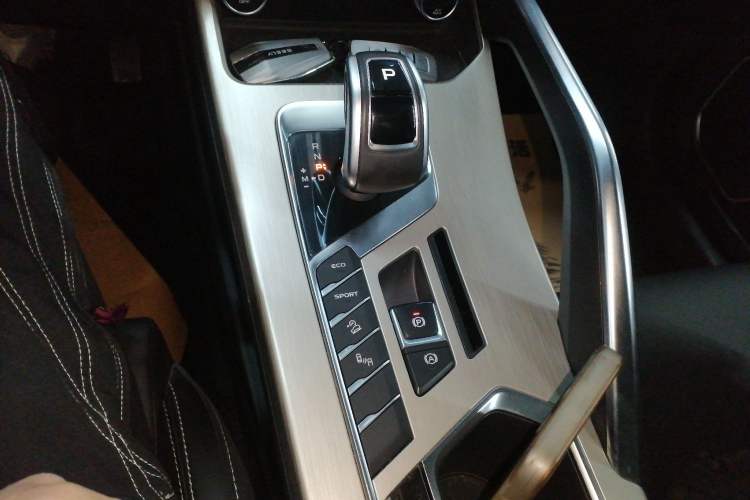 Used Geely Auto Coolray 2019 260T DCT Knight China V Standard
