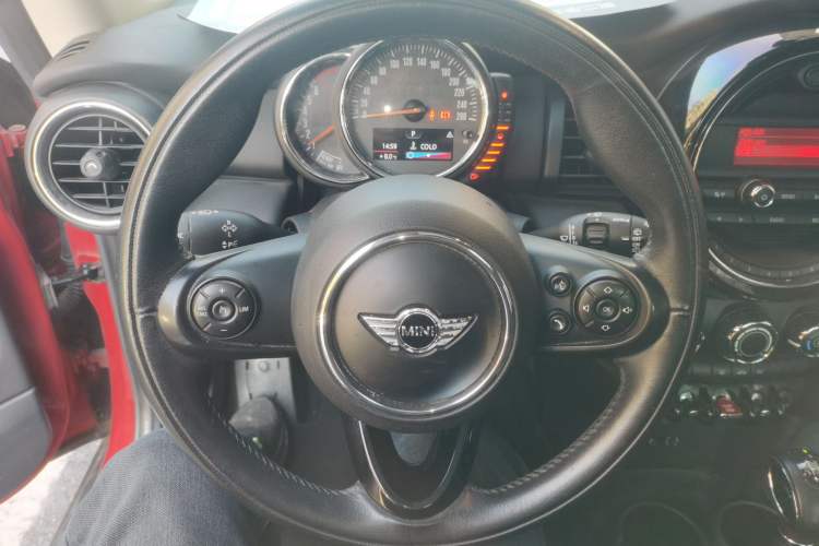 Used  MINI 2016 1.2T ONE Pioneer Edition
