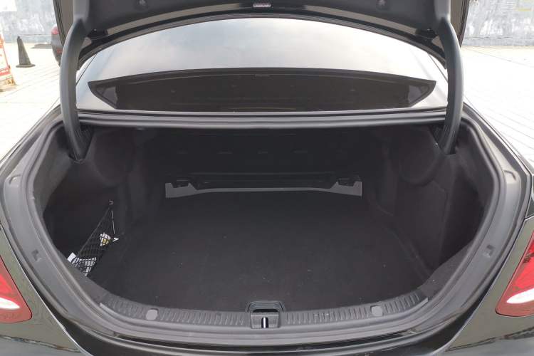 Used Mercedes-Benz E-Class 2020 Restyled E 300 L Sporty and Stylish Edition
