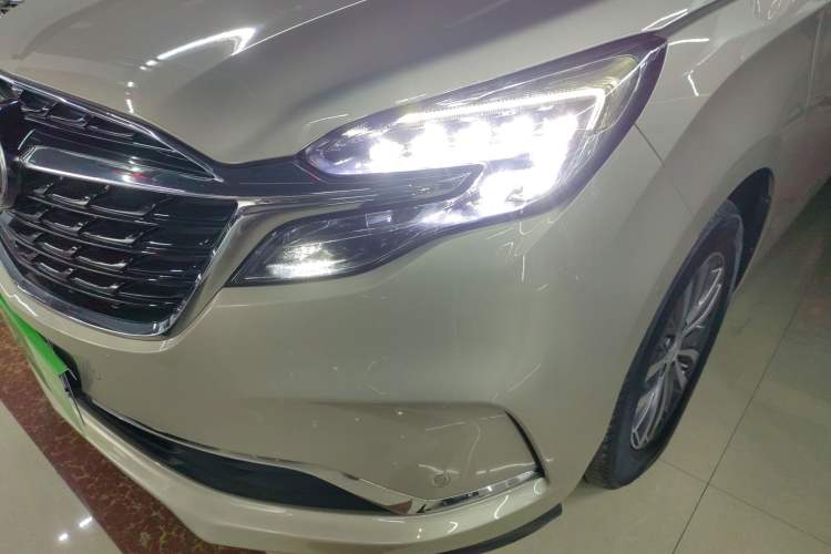 Used Buick GL8 2022 ES Landtrek 653T Luxury Edition
