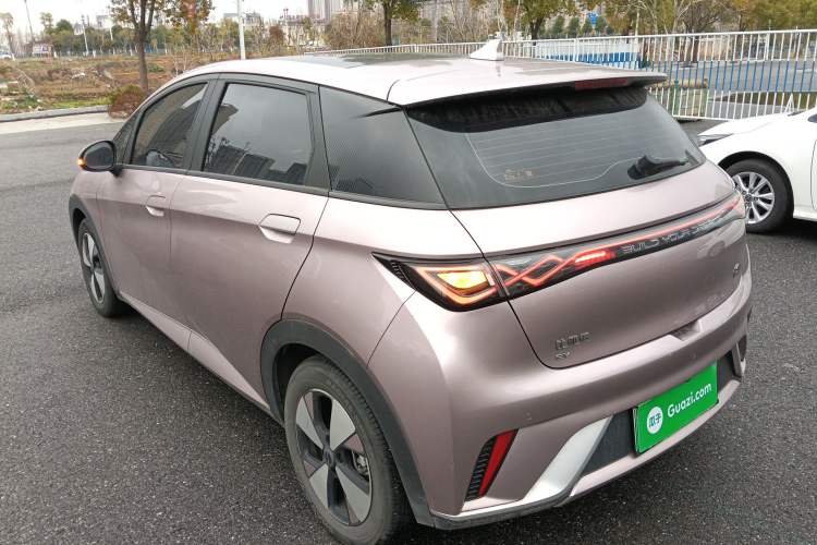 Used BYD Dolphin 2023 420 km Fashion Edition