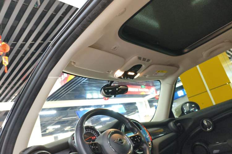 Used  MINI 2022 Updated 1.5T ONE
