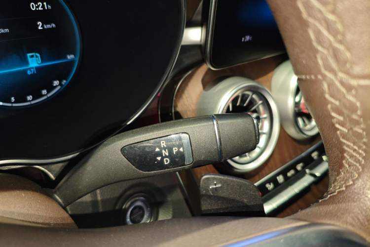 Used Mercedes-Benz GLC 2020 Facelift GLC 300 L 4MATIC Dynamic Edition
