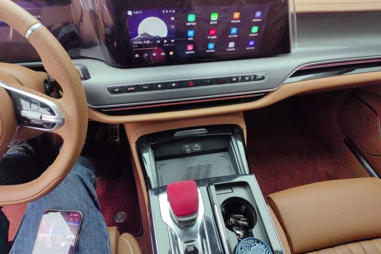 Used Hongqi H9 2024 2.0T Qixiang Private Style Edition
