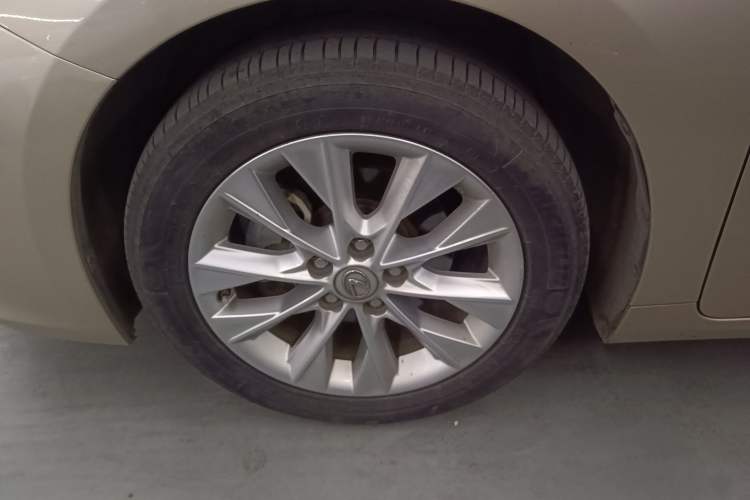 Used Lexus ES 2013 300h Elite Edition