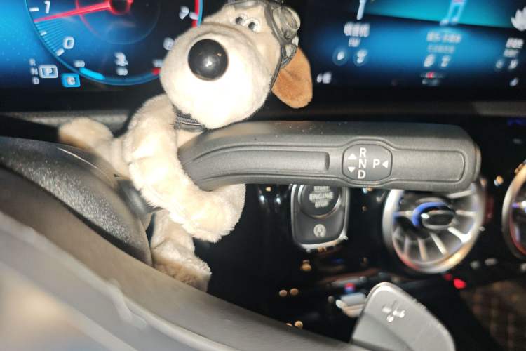 Used Mercedes-Benz A-Class 2022 Revised Version A 200 L Sport Sedan Fashionable Style
