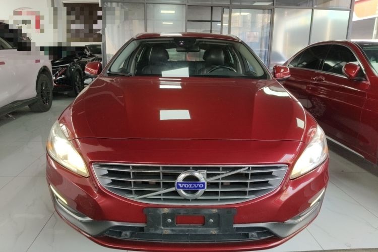 Used Volvo V60 2014 T5 Zhiyi Edition
