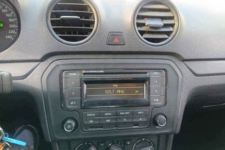 Used Volkswagen Jetta 2015 Value Edition 1.6L Automatic Fashion Version
