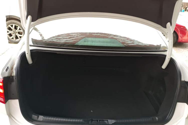 Used Volkswagen Lamando 2015 280TSI DSG Comfort Edition
