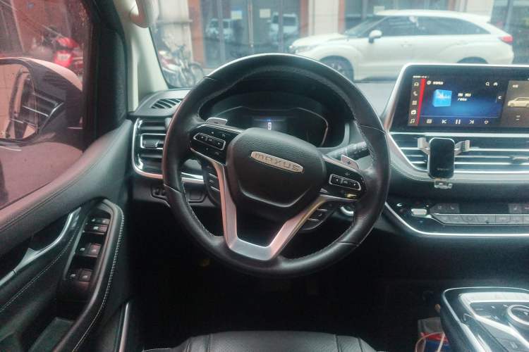 Used SAIC MAXUS G20 2021 PLUS 2.0T Gasoline Automatic Luxury Edition
