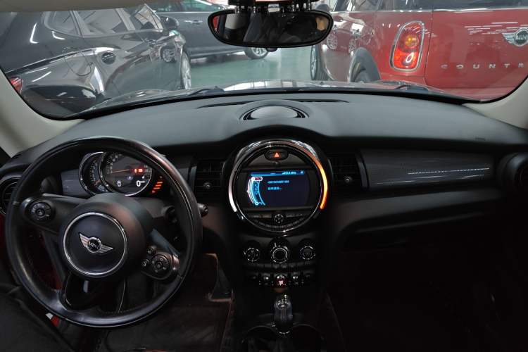 Used  MINI 2016 1.5T COOPER
