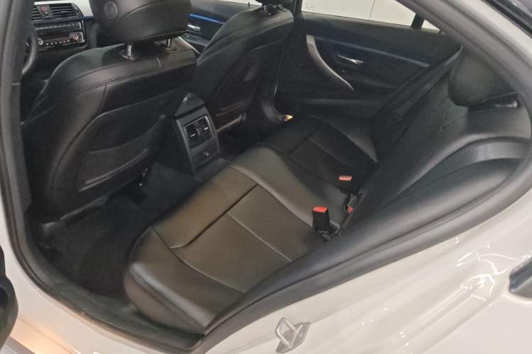 Used BMW 3 Series 2018 320i M Sport Package
