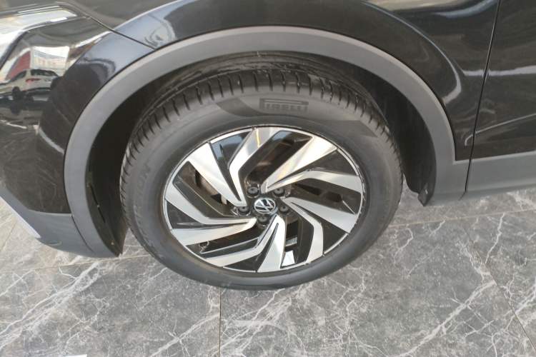 Used Volkswagen Tiguan L 2022 330TSI Automatic Two-Wheel Drive Smart Edition
